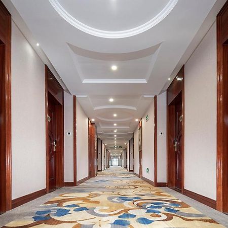 Vienna Hotel Shenzhen Pingshan Shenshan Road Esterno foto